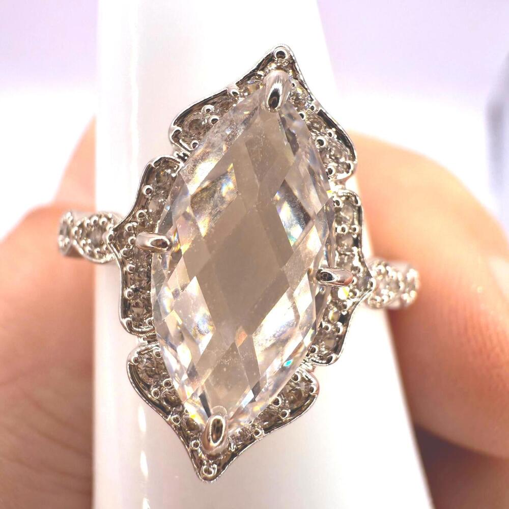 Bomb Party Oval Diamond CZ Regal Calling Ring Size 7 - Picture 3 of 8